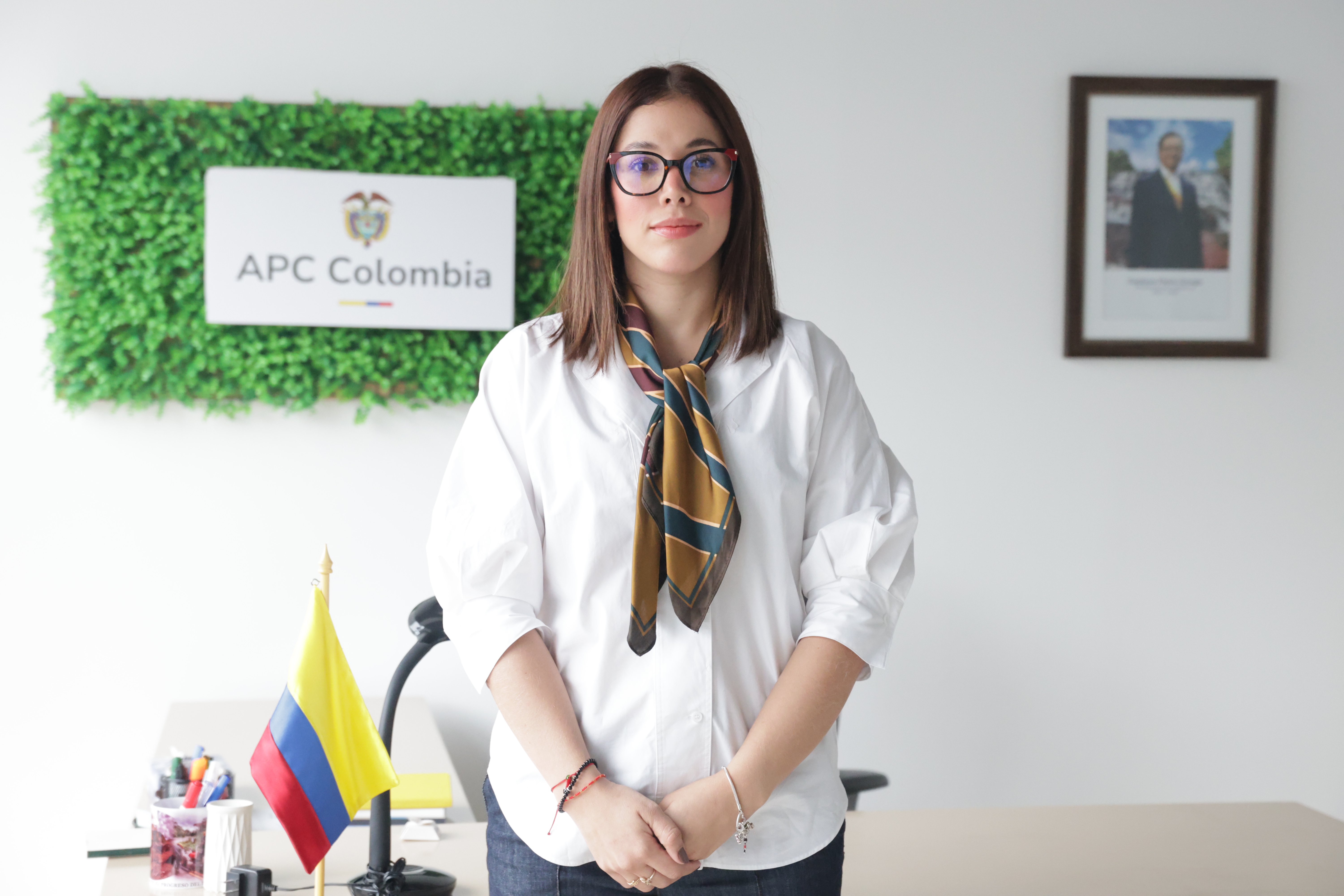 Foto de la nueva directora general de APC Colombia, Alexandra Palencia Garnica