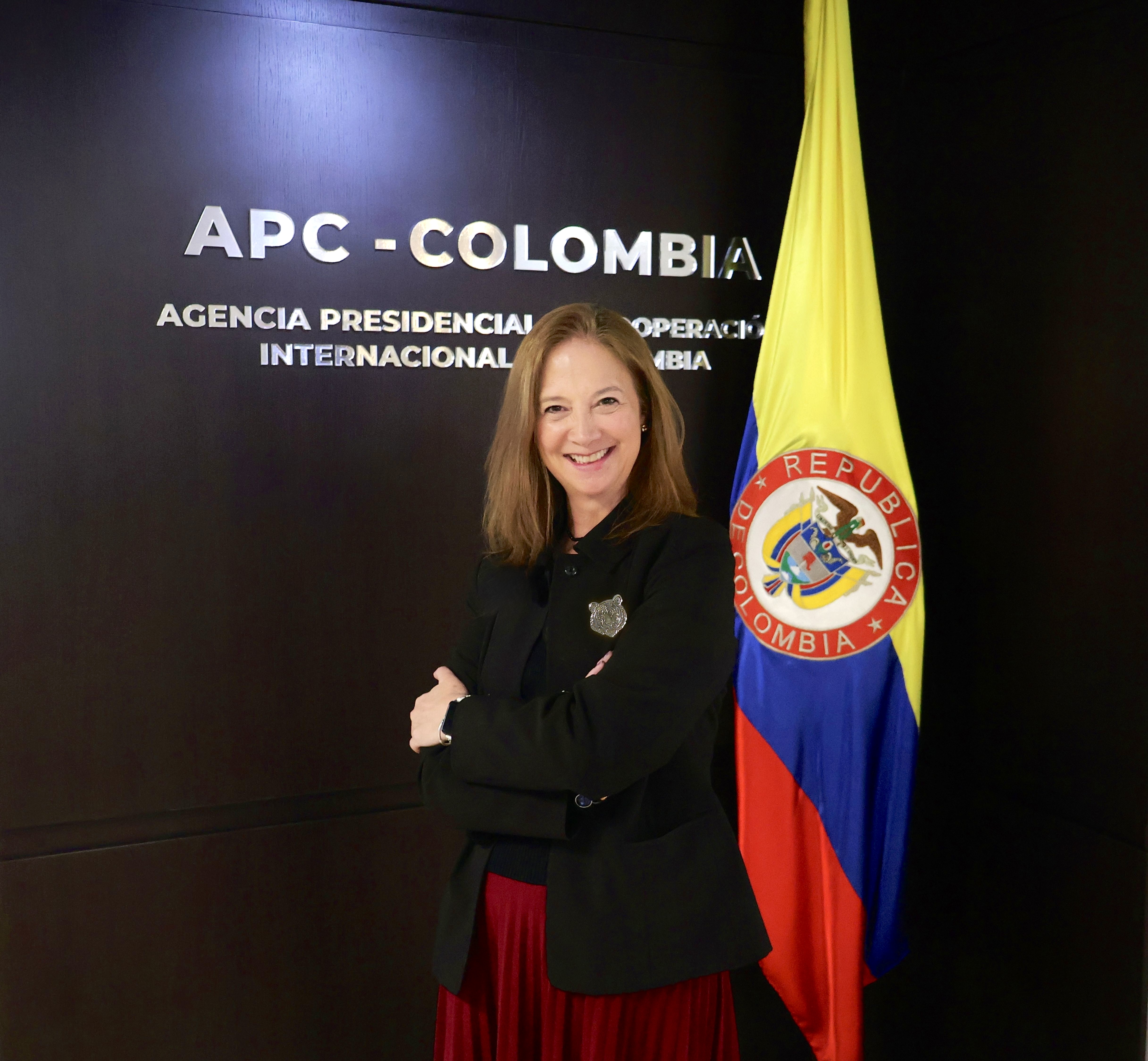 Foto de la directora general de APC Colombia, Adriana Piquero