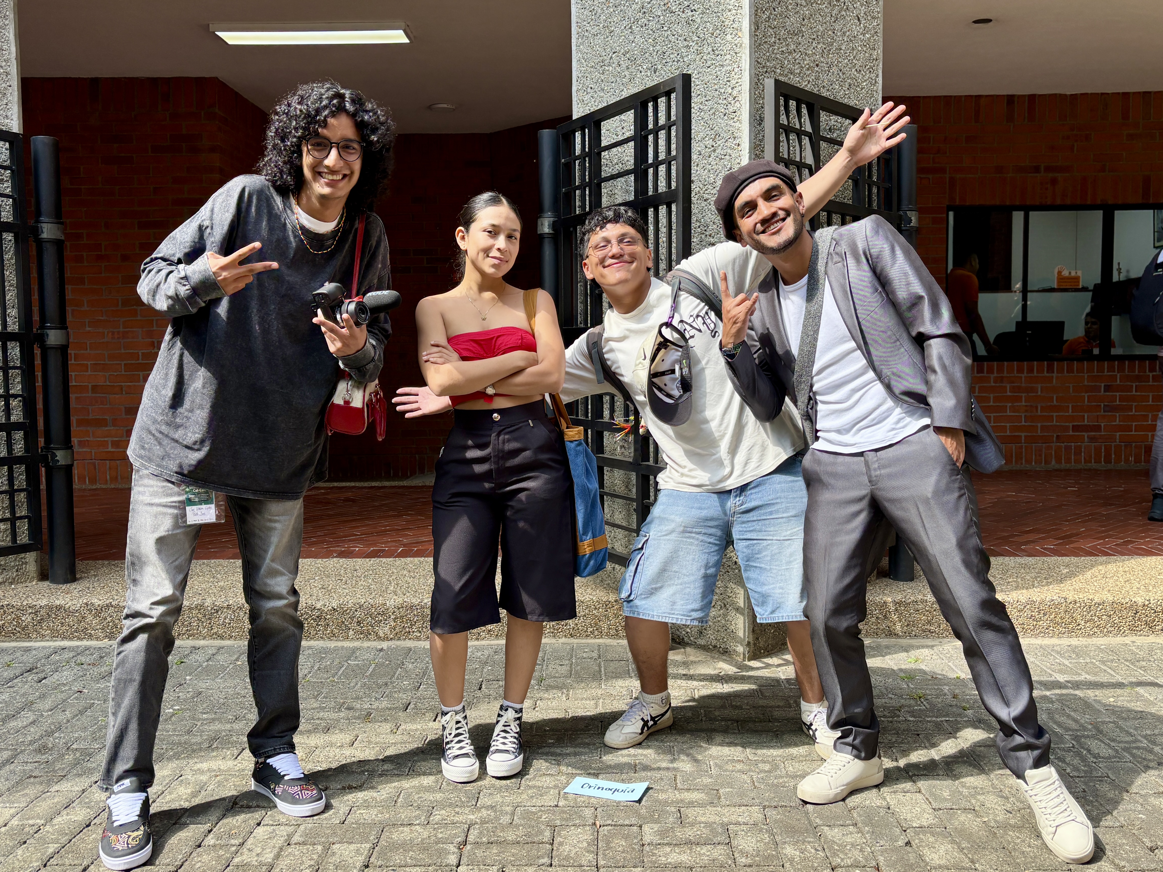 Jóvenes participantes del Col-Col de paz y emprendimientos en Cali