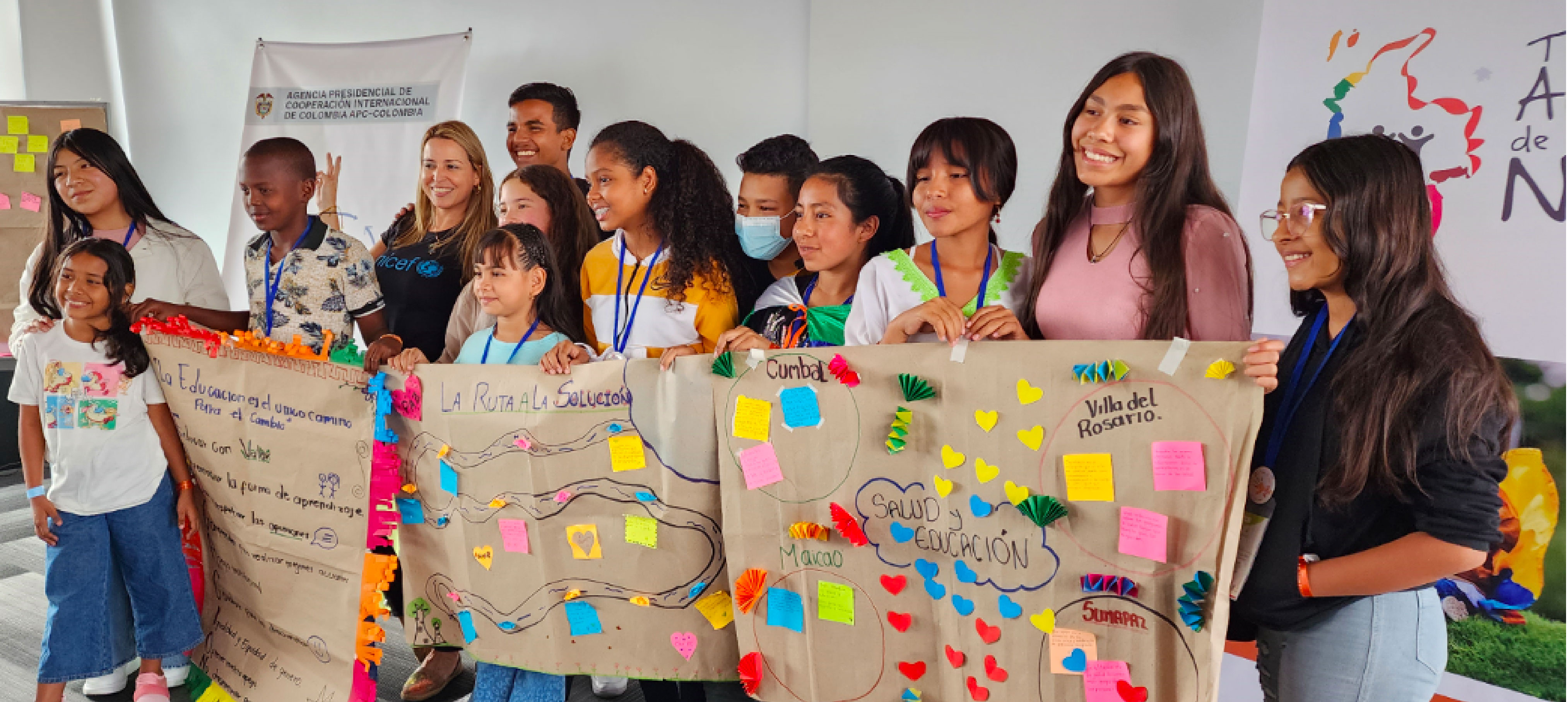 Niños en actividades, en el marco del desarrollo del COL-COL, TAN 5