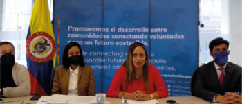 La directora general de APC-Colombia, Viana Manrique, con la directora de oferta de APC-Colombia, Catalina Quintero, dos asesores de APC-Colombia y representantes de las cancillerías de Colombia y México. Además la directora de AMECXID y representas de los beneficiarios de la Comixta