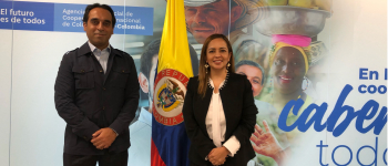 Foto de la Directora Manrique con Javier Singh