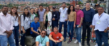 Participantes de la Estrategia Col-Col en la Comuna 13 de Medellín