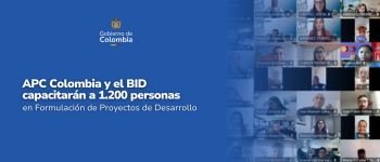 Imagen de fondo azul en letras blancas el titulo de la noticia, arriba el logo del gobierno de colombia