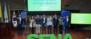 Representantes de las instituciones participantes del el Programa de Voluntariado para el Fortalecimiento de las Capacidades en Educación para el Emprendimiento Innovador. 