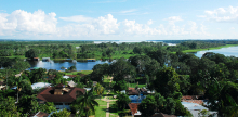Paisaje del mirardor de Puerto Colombia en el Amazonas colombiano