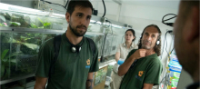 Personas en un laboratorio