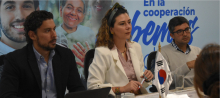 La directora general de la Agencia Presidencial de Cooperación Internacional de Colombia, APC-Colombia en reunión con el embajador designado de Colombia en Corea del Sur, Alejandro Peláez
