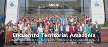Integrantes del encuentro regional en la entrada de la Hemeroteca Nacional